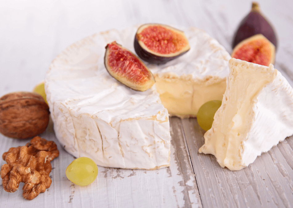 branza camembert cu nuci si smochine