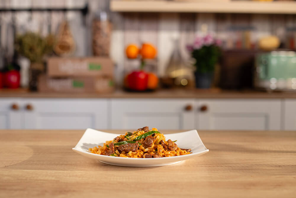 Noodles cu vită și castravete