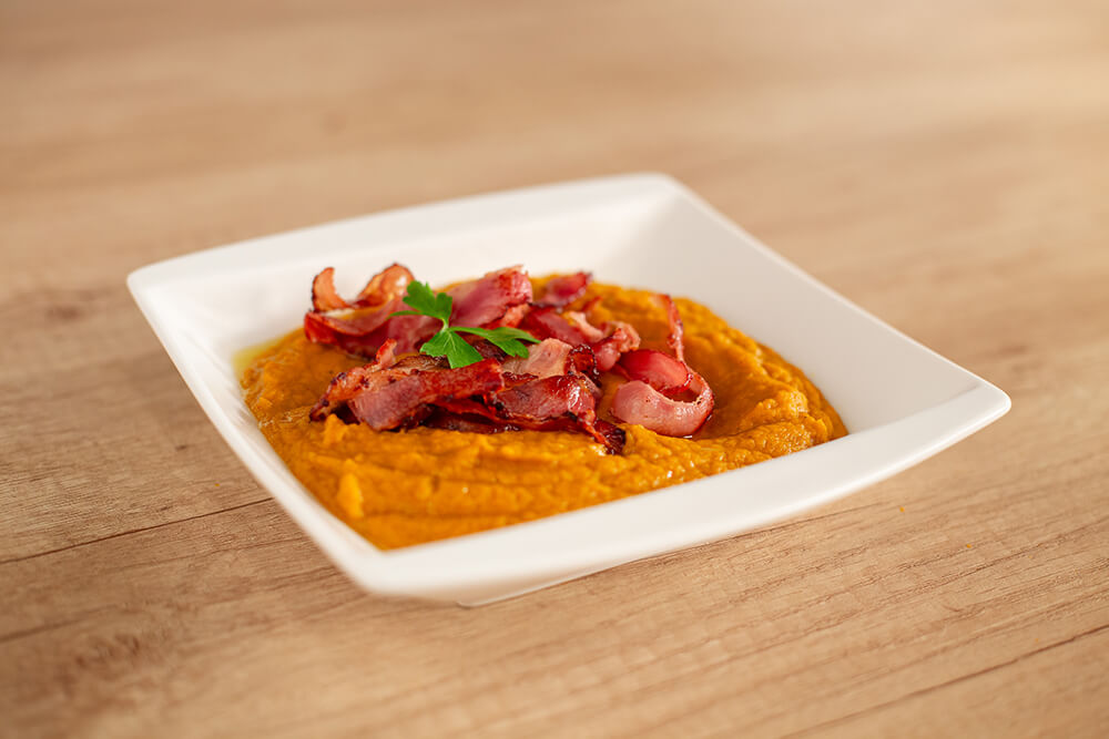 Supa crema de naut cu bacon crocant