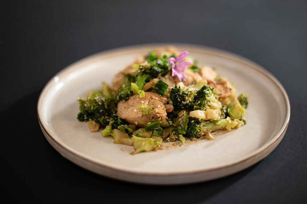 Sote chinezesc de pui cu broccoli