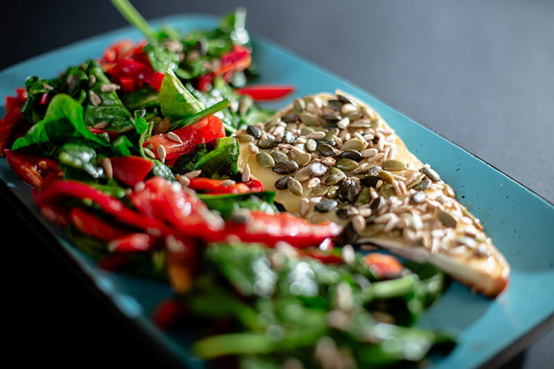 Salata cu spanac si brie
