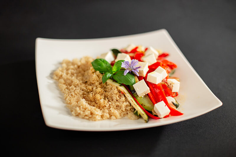 Legume la cuptor cu quinoa
